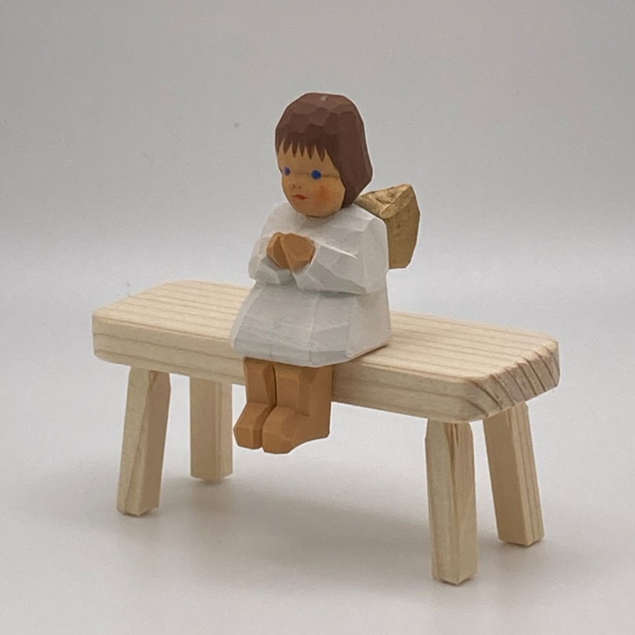 Angel, Sitting, Brown Hair 